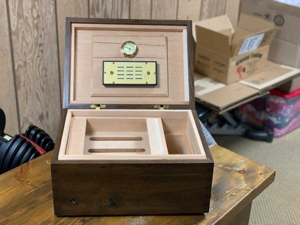 Elie Bleu Humidifier System 75 Cigars - Gold - Customer Photo From Guest