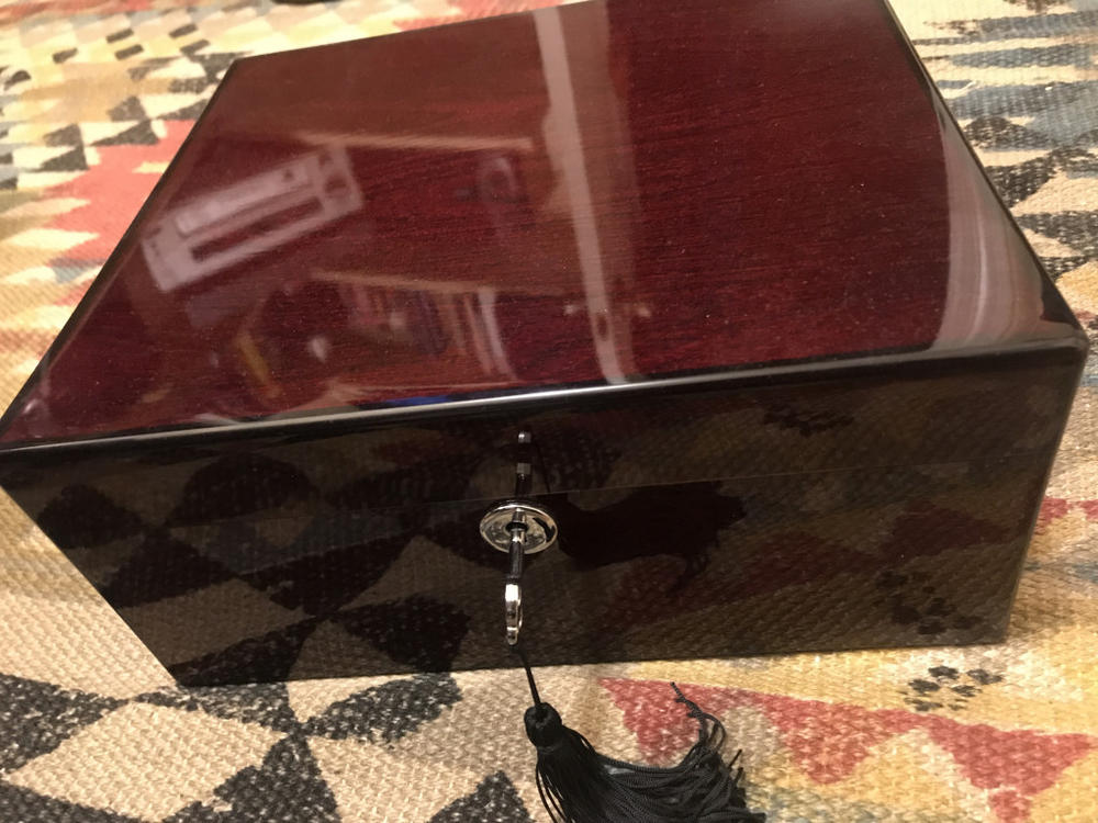 Diamond Crown Oxford 40 Count Humidor - St. James Series - Customer Photo From sam reilly