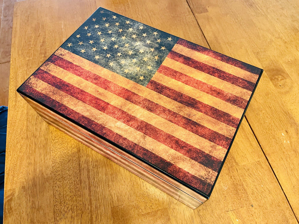 Humidor Supreme Old Glory Desktop Humidor - 25-50 Cigars - Customer Photo From Lucky Sheets