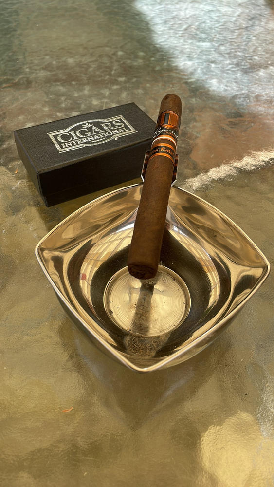 Humidor Supreme Old Glory Desktop Humidor - 25-50 Cigars - Customer Photo From Lucky Sheets