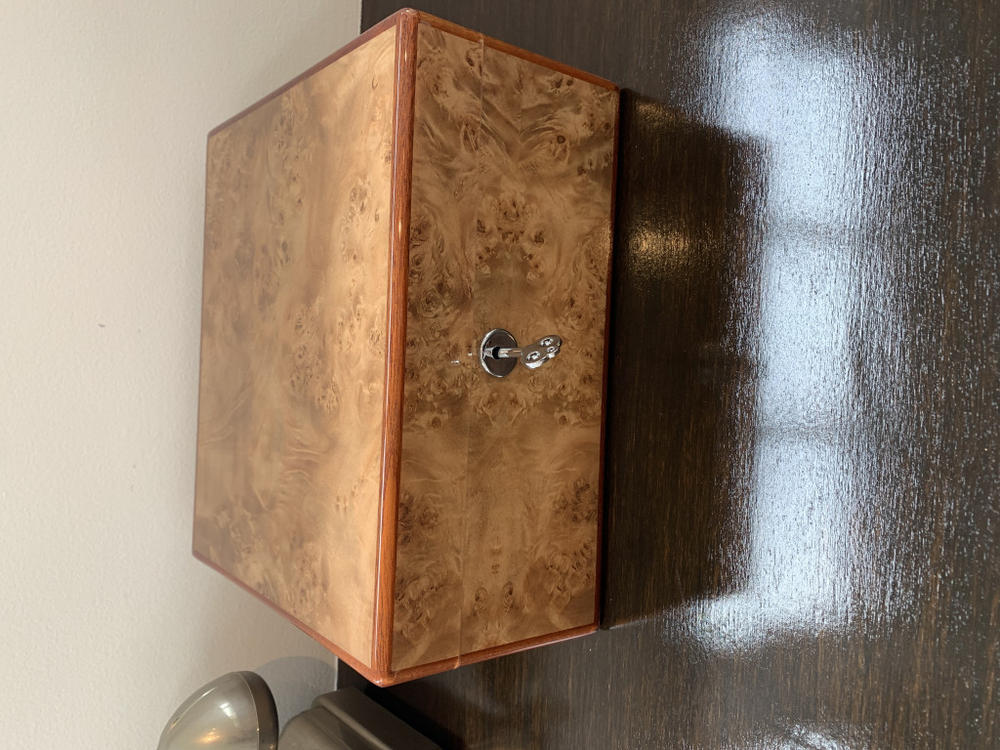 Diamond Crown Wesley 40-Cigar Desktop Humidor - St. James Series - Customer Photo From Suzanne Saunders