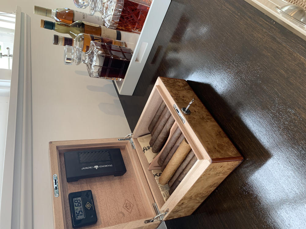 Diamond Crown Wesley 40-Cigar Desktop Humidor - St. James Series - Customer Photo From Suzanne Saunders