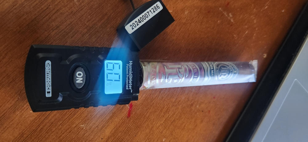 CigarMedics HumidiMeter - Customer Photo From Christian E.