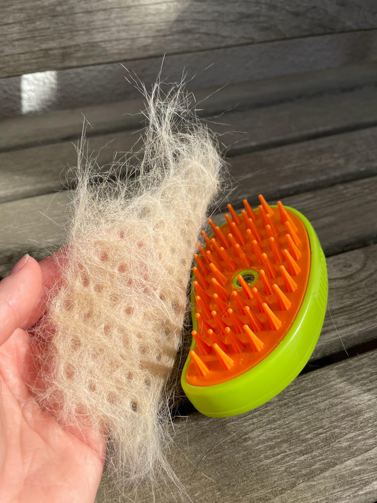 SteamSpa – wohltuende Dampfbürste für mühelose Fellpflege auf Knopfdruck - Customer Photo From Hannah Klein aus Mainz