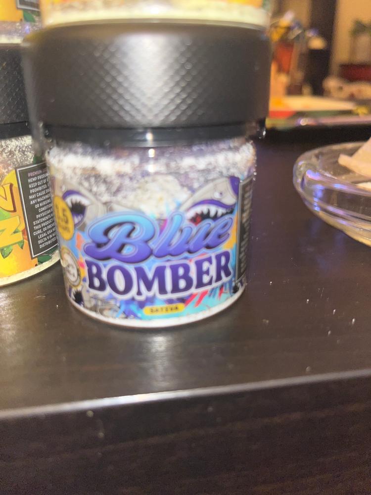 Hidden Hills - Rainbow Rocks - Blue Bomber 3.5G - Customer Photo From Edith DiTullio