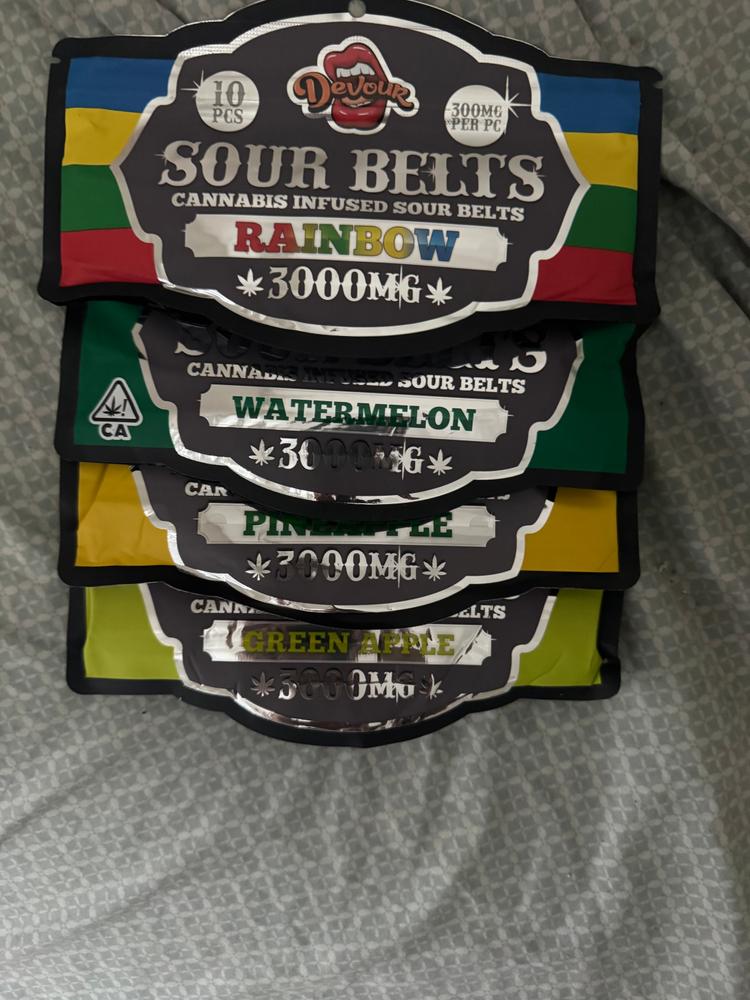 Devour Sour Belts (3000 mg) - Arcoíris - Foto del cliente Michael Layman