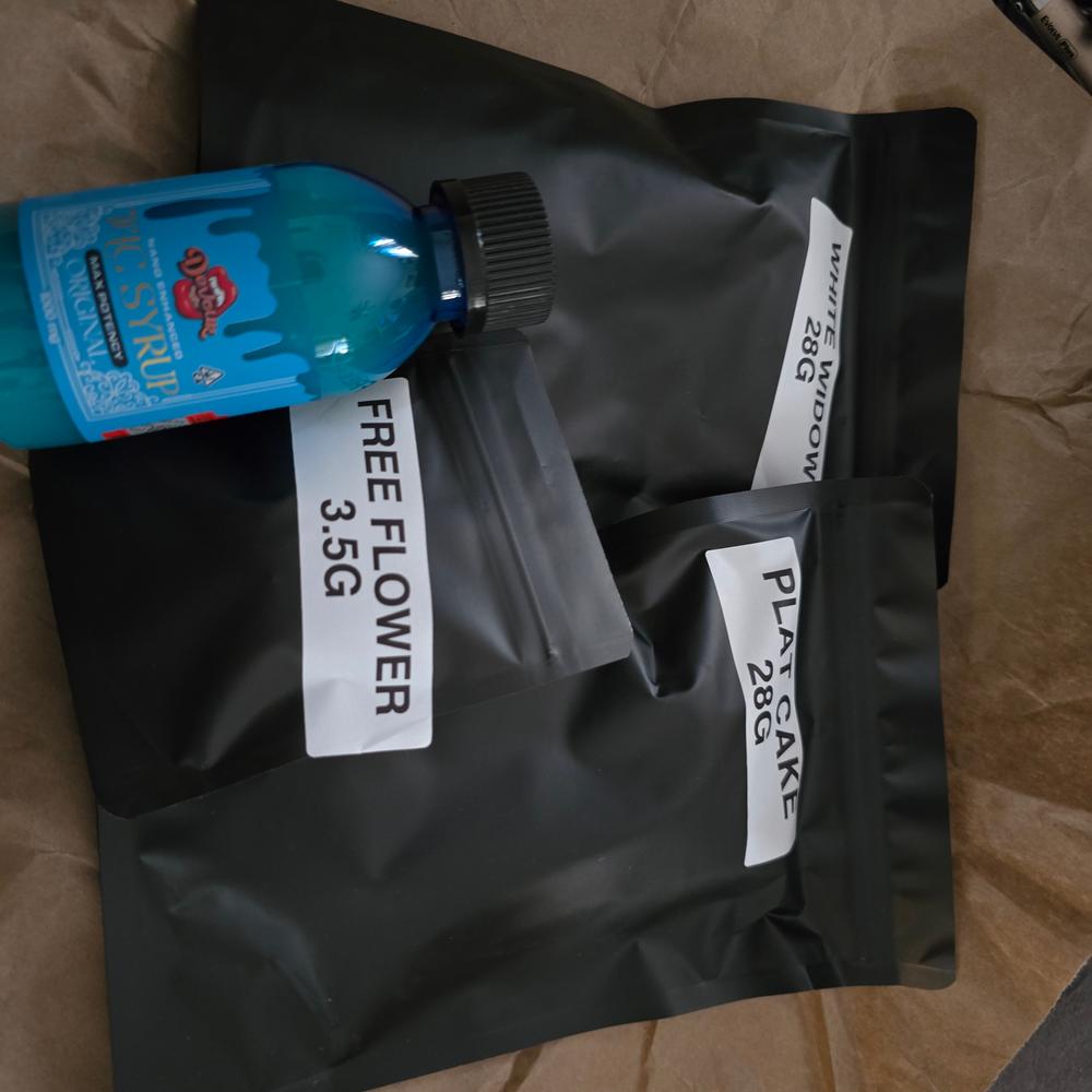 White Widow - Customer Photo From Gary Creasey