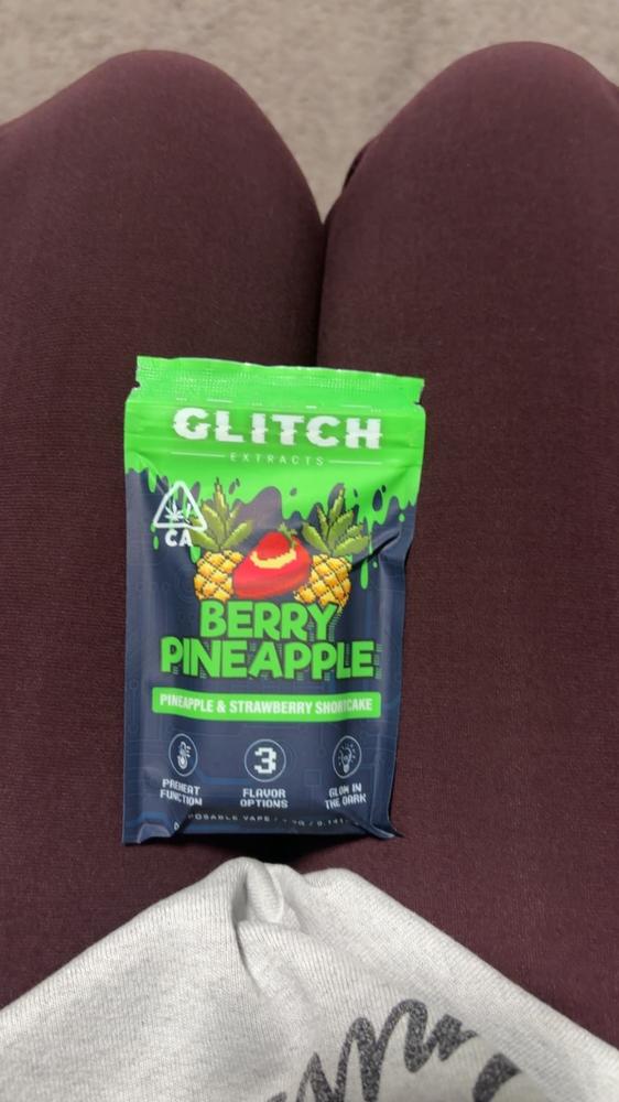 Glitch 4g Disposable - Berry Pineapple - Customer Photo From Kylie Leonard