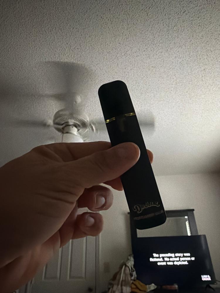 Devour Live Resin All in One (2 g) - Pegamento Monogram - Foto del cliente Jimmy crackedcorn