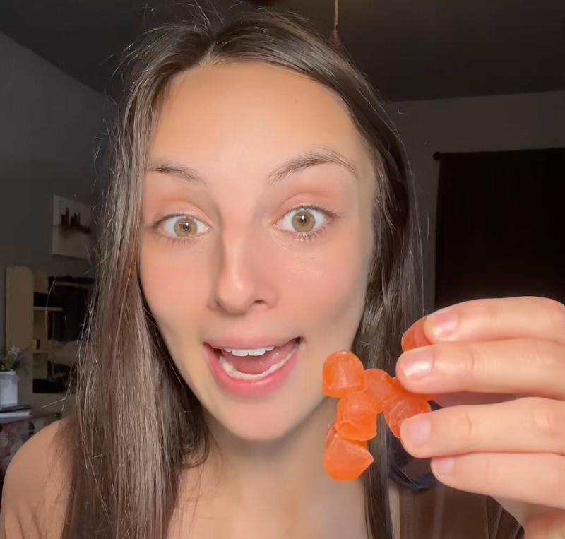 FEMICHEW™ PREMIUM BALANCE GUMMIES - Customer Photo From Amelia Thompson