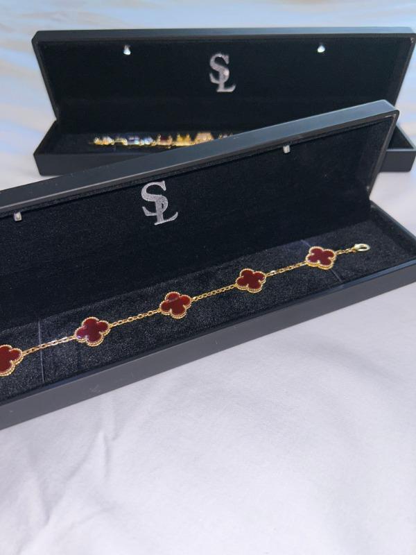 BRACELET TRÈFLE - Customer Photo From Jodie B.