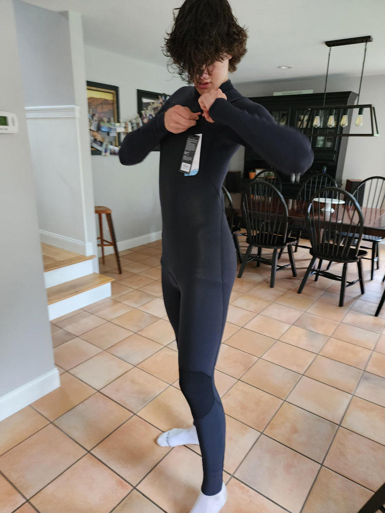 4/3+mm O'Neill HYPERFREAK C/Z Fullsuit | Wetsuit Wearhouse