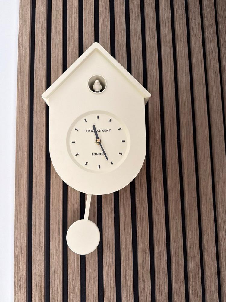 Elegant Cuckoo Clock in Milk White – Modern Design