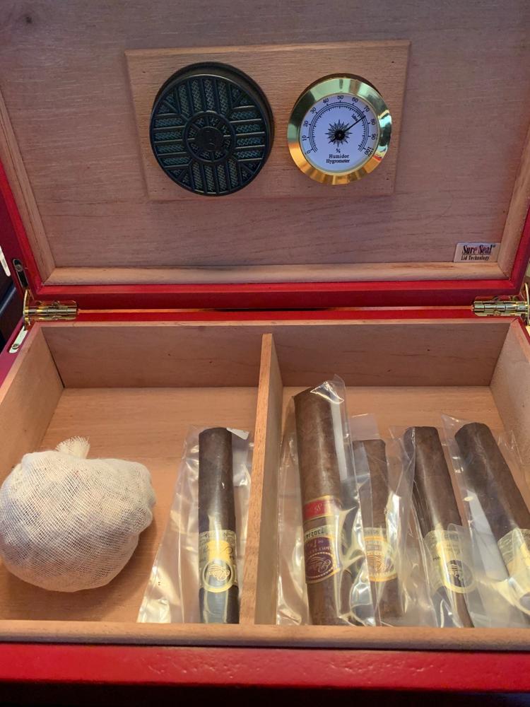 Humidor Supreme Florence 30-Cigar Desktop Humidor - Customer Photo From Anonymous