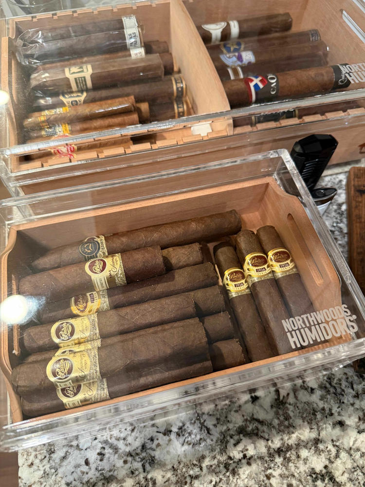 Small Acrylic 20-Cigar Humidor Powered by Boveda - Customer Photo From David Bongiorno
