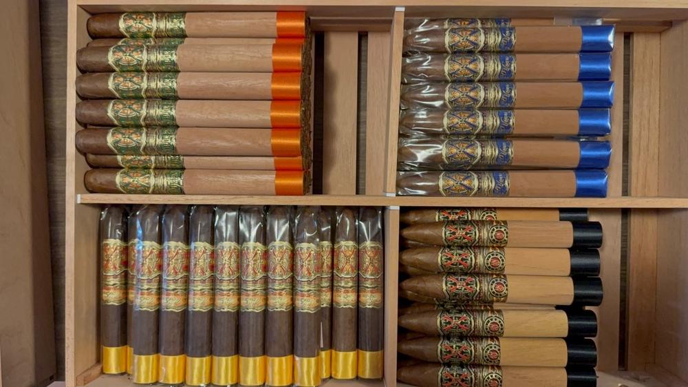 Raching MON1800A Climate Control Gold Burl 1,200-Cigar Electric Humidor - Customer Photo From Giuseppe Russo