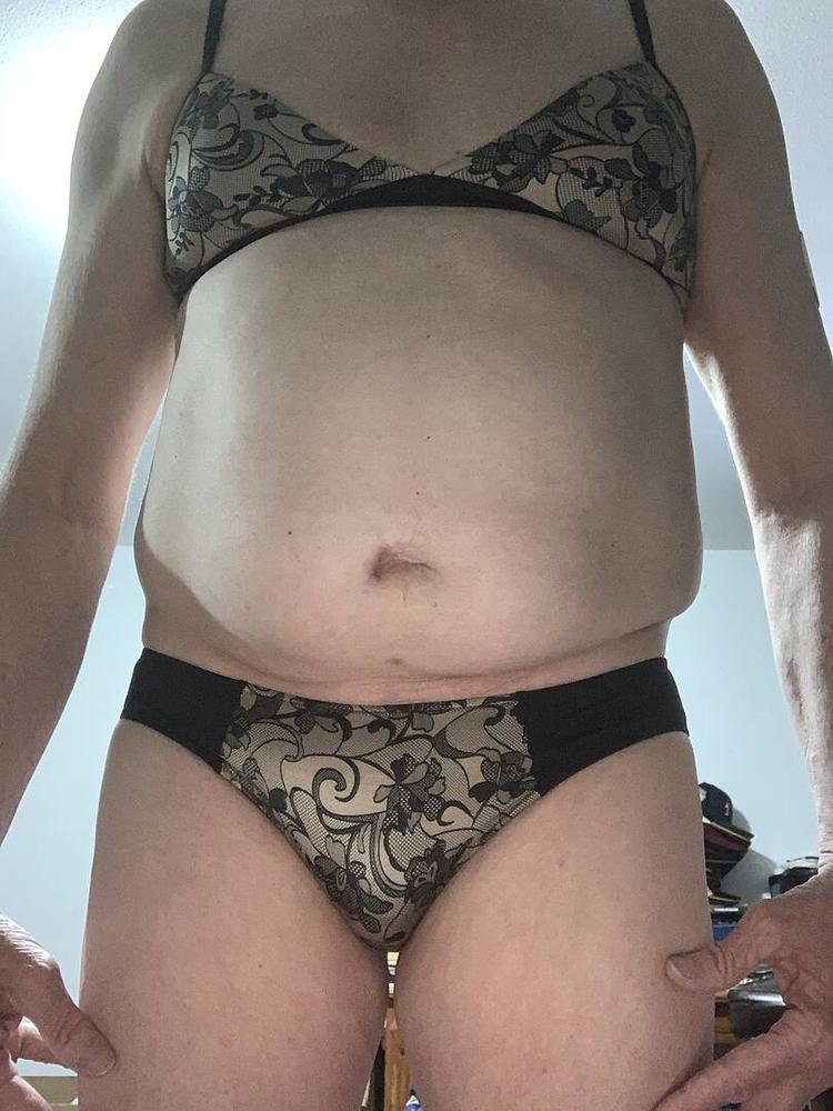 Paige - Customer Photo From Ronald N.