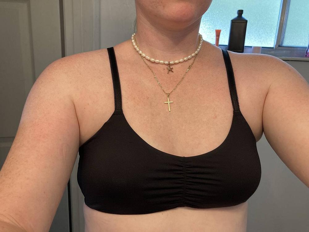 Mia - Customer Photo From Amanda P.