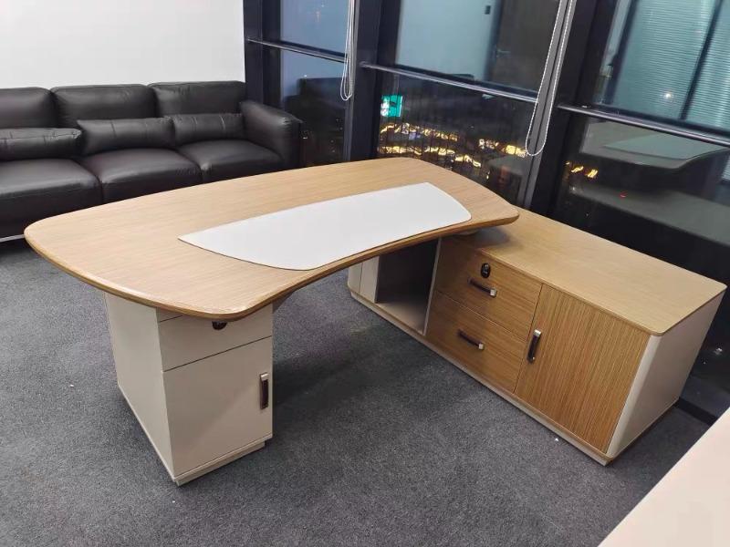 Minimalist Luxury Office Desks - Customer Photo From Daniel Thomas