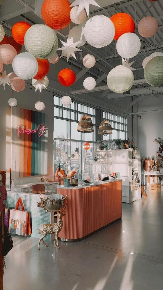 Fashion Retail Reception Desk - Store - Customer Photo From Juan Saucedo