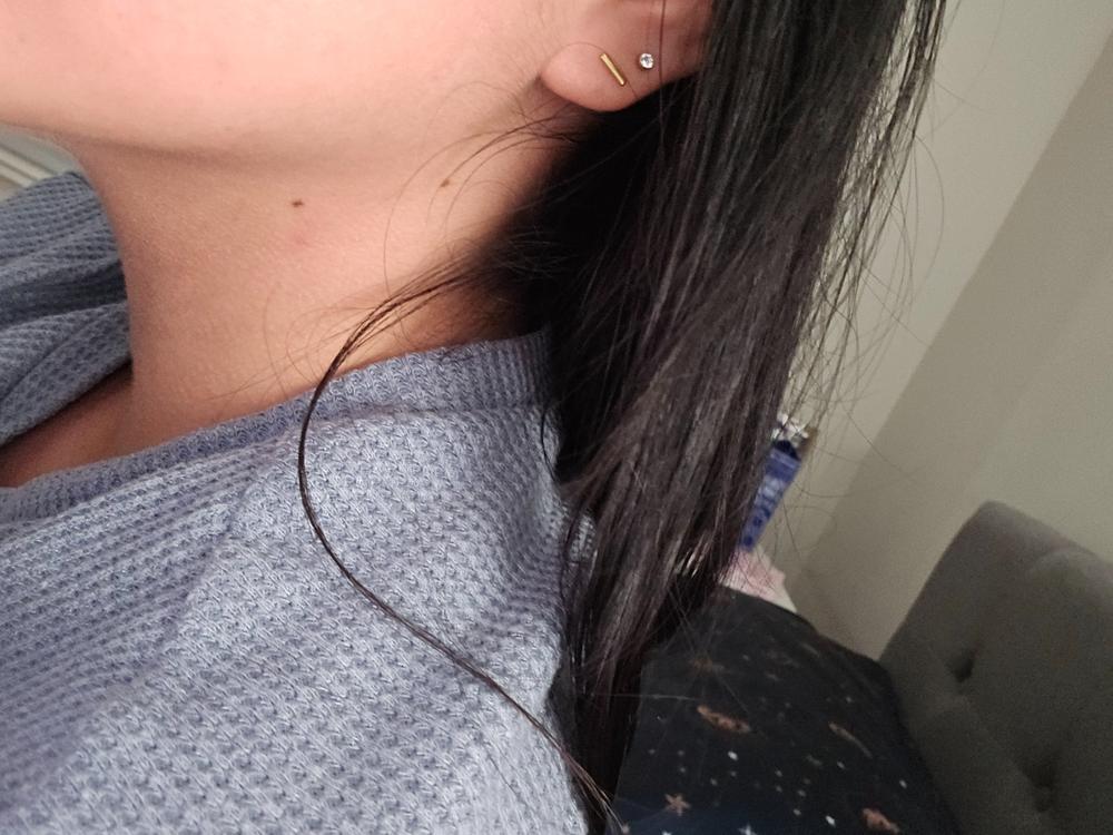 Golden Titanium Bezel Crystal Earrings - Customer Photo From Doménica Coro