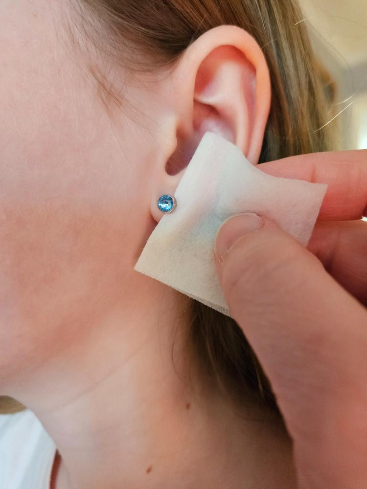 Blomdahl Piercing Aftercare cleansing swabs - Customer Photo From Anonymous
