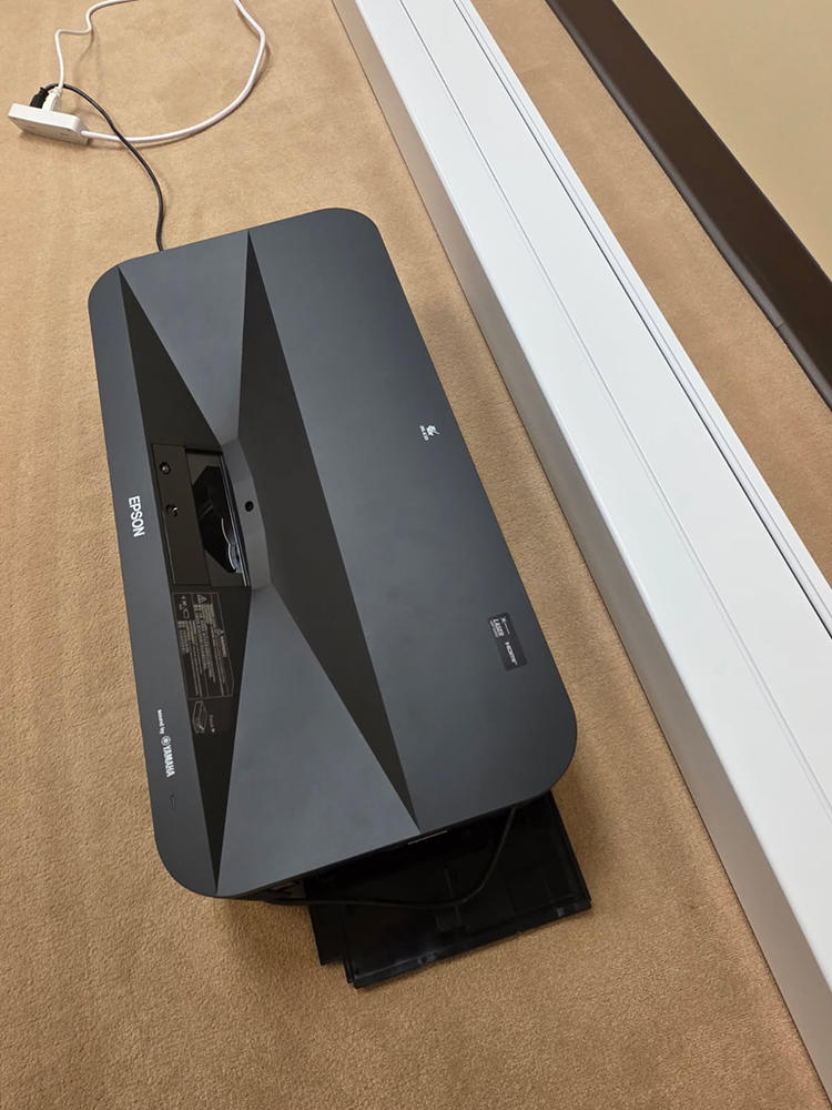 【美品】EPSON EH-LS800B Epson EH-LS800B Super Ultra Short Throw Android Smart TV Laser