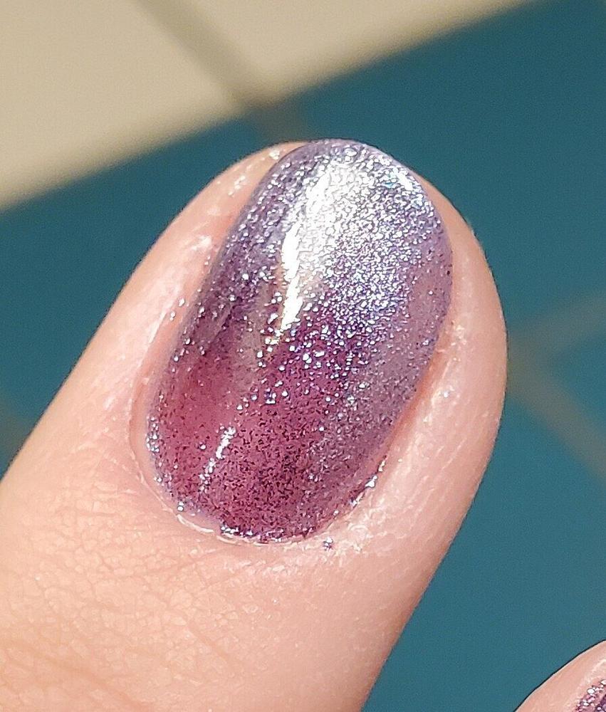 パープルマイカ　ユニコーン Purple Magnetic Nail Polish - Cirque Colors Cassiopeia
