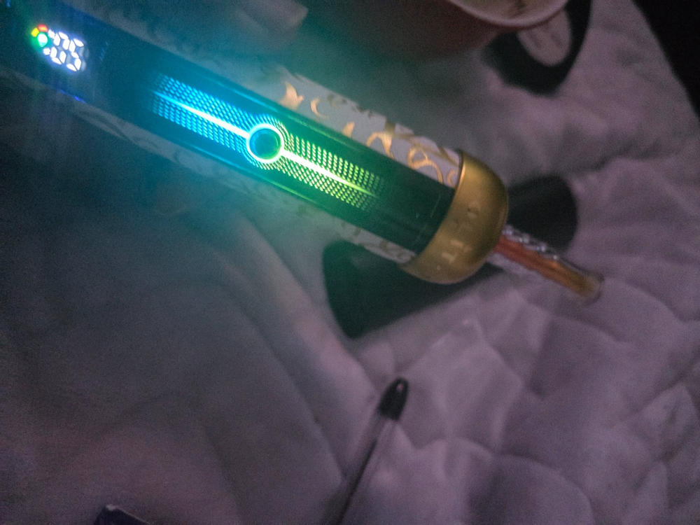 Olit HookaLit Pro Disposable | 60K Puffs - Blackcurrant Ice - Customer Photo From Demerious Mcgill