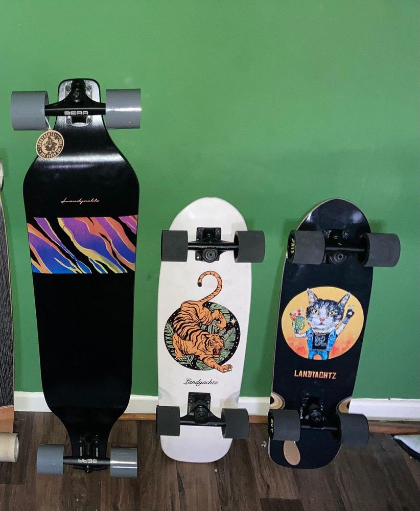 新品 未使用品　LAND YACHTZ 40インチ　ランドヤッツ Landyachtz - Switch 40 Tiger - Complete - Flatspot Longboard Shop