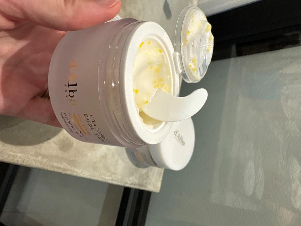 ビタトーニング カプセルクリーム (55g) - Customer Photo From 安希 我妻