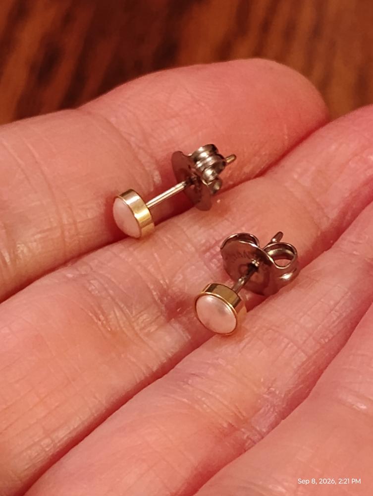 Golden Titanium 5mm Bezel Light Rose Pearl Earrings - Customer Photo From Tam