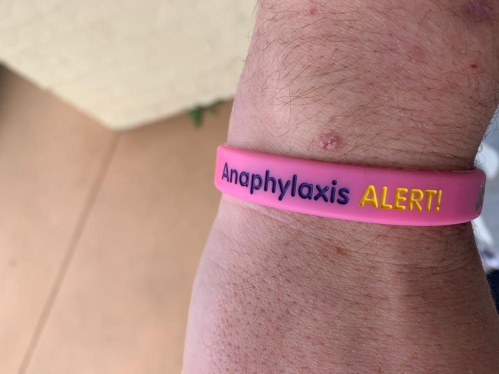 Amazon.com: CF Men Women's Custmoized Medical Alert Anaphylaxis Use Epi-Pen  Awareness ID Silicon Bracelet Identification Wristband Bangle Emergency SOS  Save for Wife,Husband,Son,Daughter,Husband,Free Engraving: Clothing, Shoes  & Jewelry