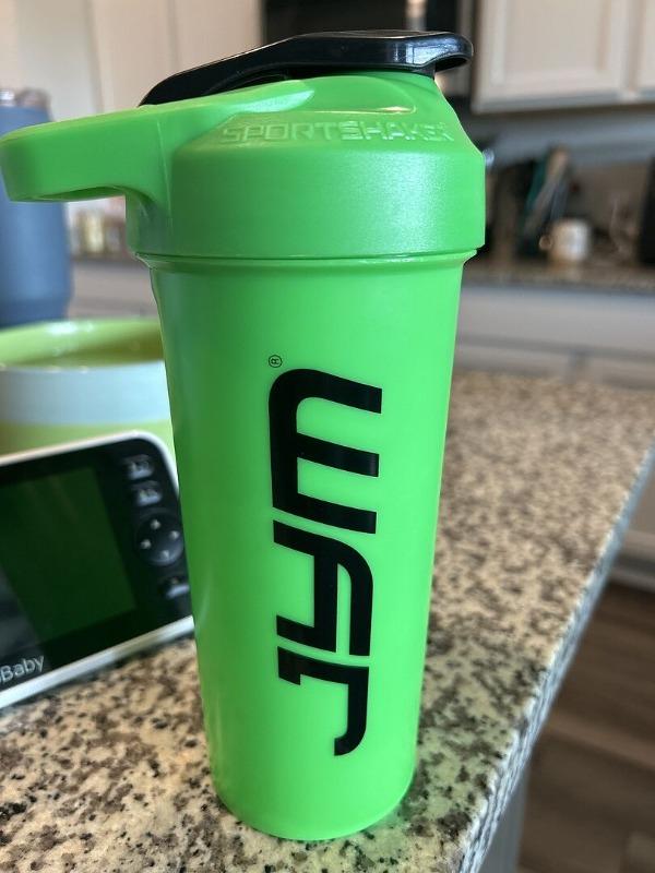 JYM SportShaker 27oz. - Neon Green - Customer Photo From Thomas
