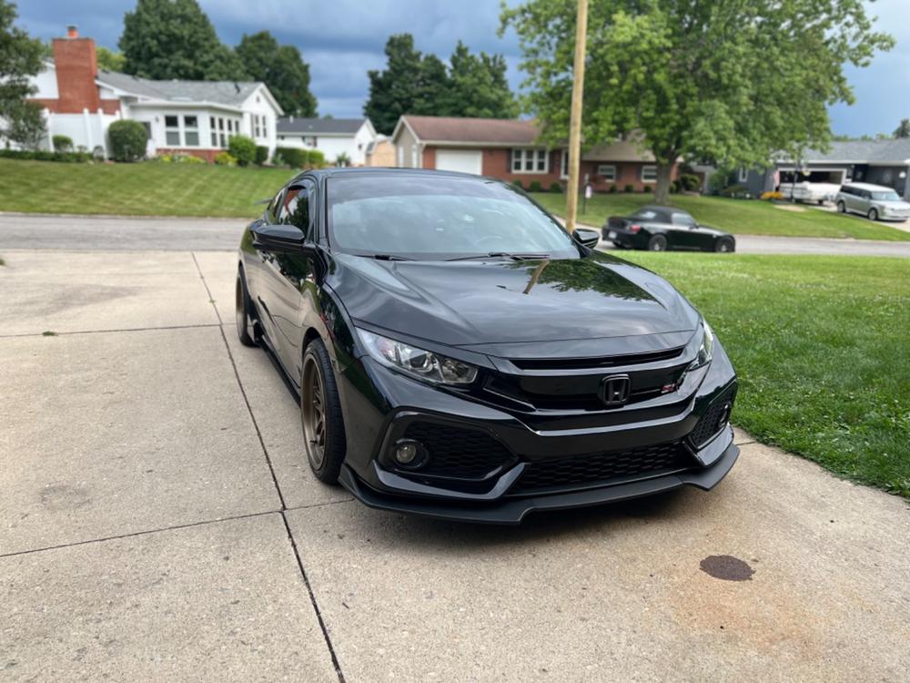 2016-2021 Honda Civic Side Skirt Extension V4 ( Coupe ) - Customer Photo From Russell Robinson
