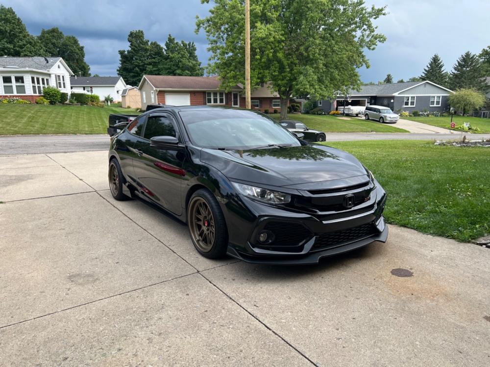 2016-2021 Honda Civic Side Skirt Extension V4 ( Coupe ) - Customer Photo From Russell Robinson