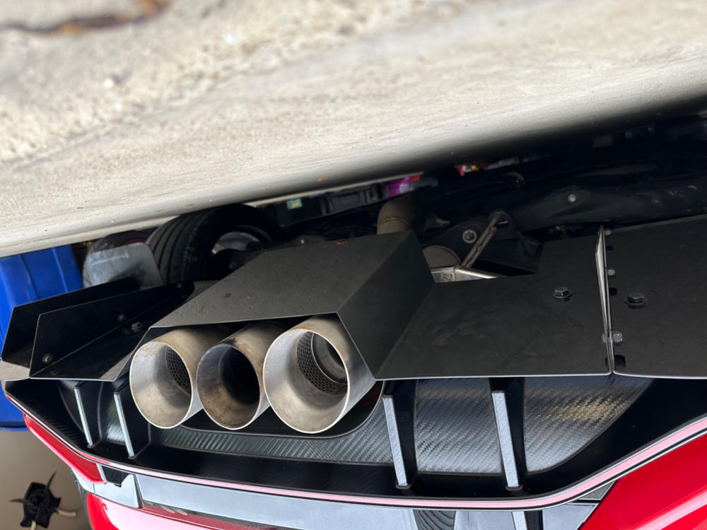 2017-2021 Honda Civic Type-R Rear Diffuser V2 - Customer Photo From Ronnie Morgan