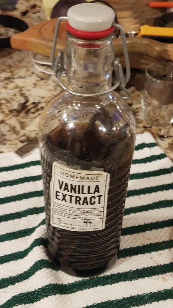 Extract Grade B Madagascar Vanilla Beans - Customer Photo From Philip Spier