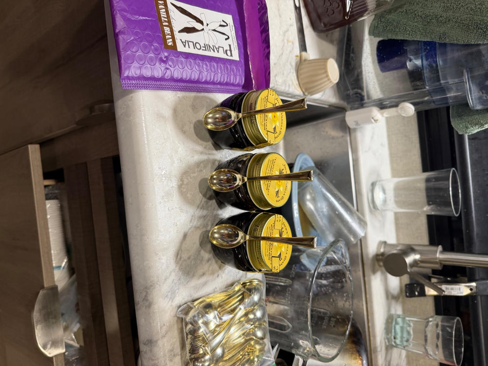 Madagascar Vanilla Bean Caviar, V. Planifolia - Customer Photo From David Folts