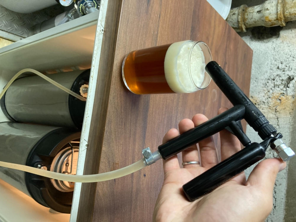 Pluto Gun - Beer Tap On Barb Disconnect | Pluto Zapfpistole mit Silicone-Schlauch und Steckkupplung - Customer Photo From Timothé Mattheisen