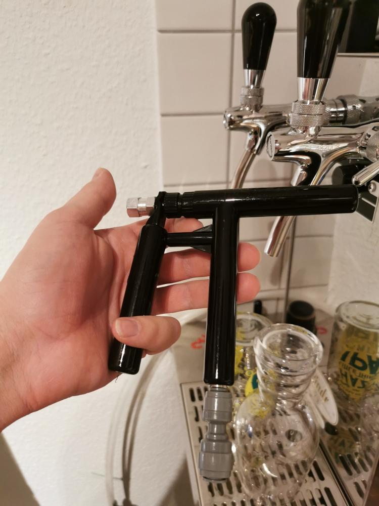 Pluto Gun - Beer Tap on Disconnect - Customer Photo From Friedrich N.