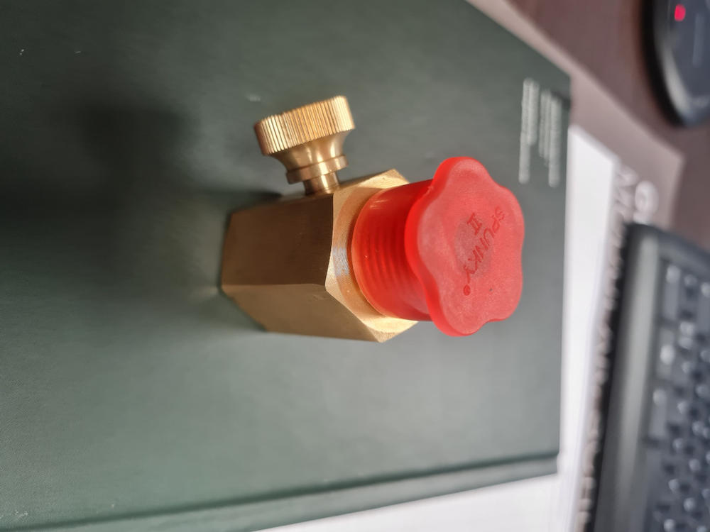 Sodastream Bottle Adaptor for Standard CO2 Regulator - Customer Photo From Olaf G.