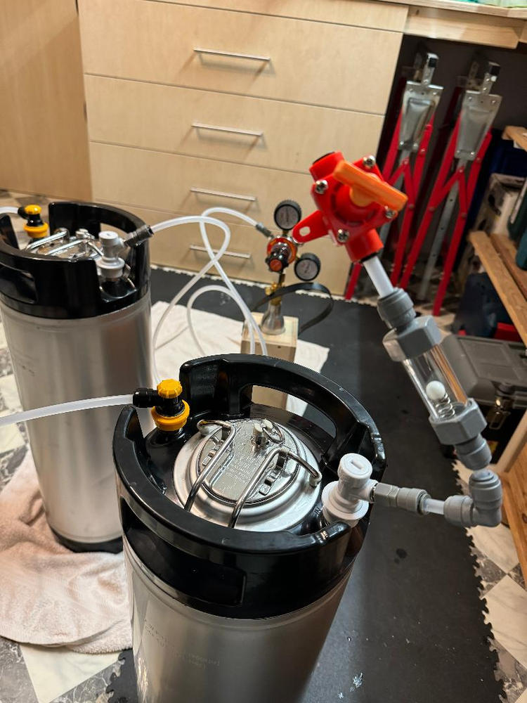 Flow Stopper Filler For Kegs and Growlers - Customer Photo From Steven G.