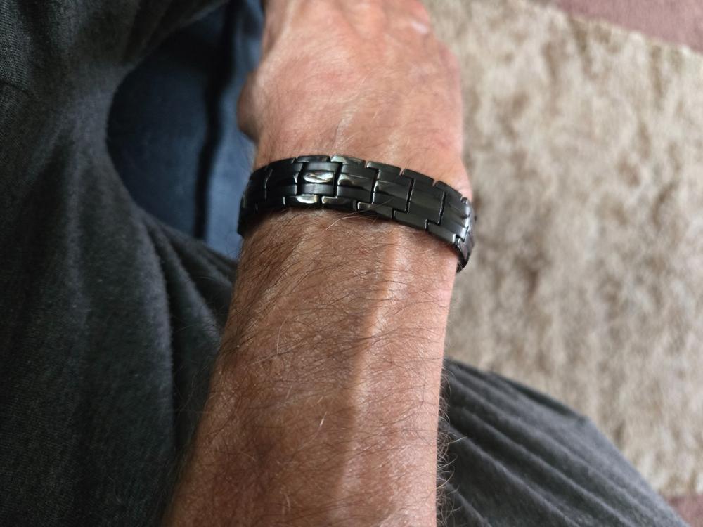 Ultra Strength Magnetic Therapy Bracelet Gunmetal Gray Classic