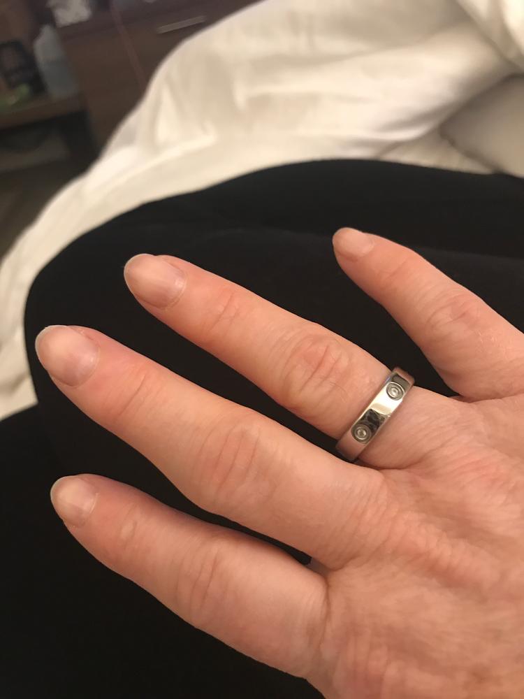Crystal Magnetic Therapy Ring (Silver) - Customer Photo From Michelle 