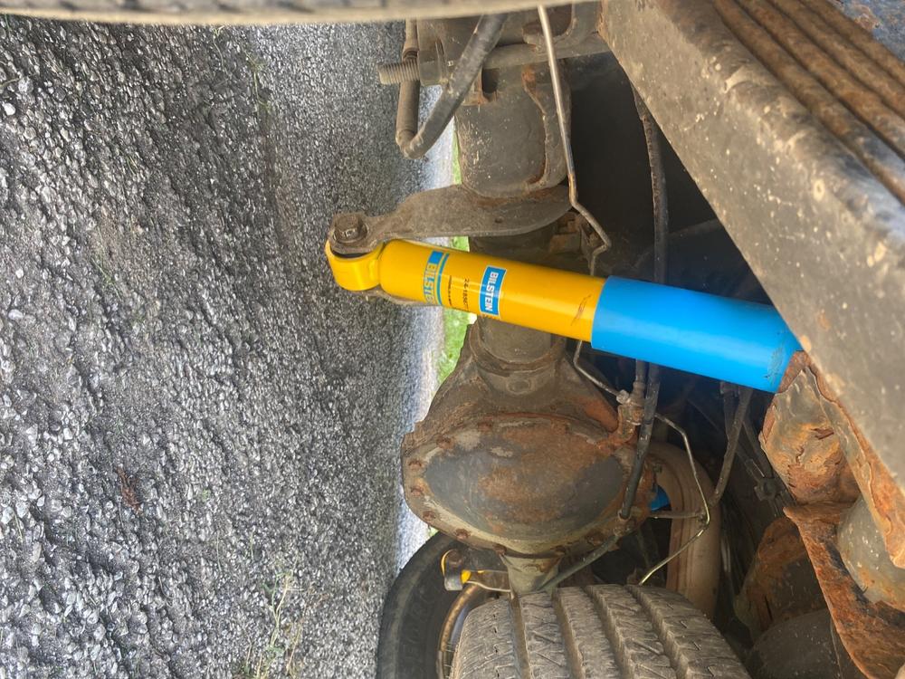 Bilstein 4600 Monotube OEM Shocks Set for 2000-2013 Chevrolet Suburban 2500 4WD RWD - Customer Photo From Keagan Nicolaides