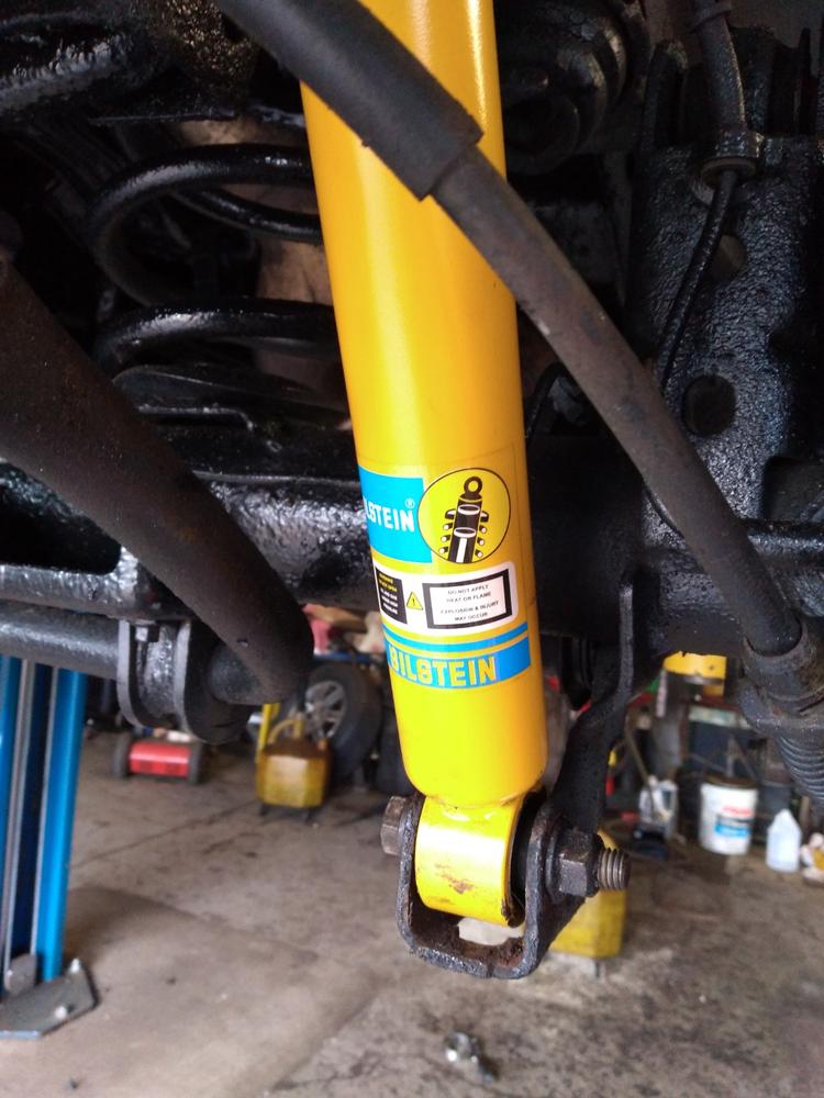Bilstein 4600 Monotube OEM Shocks Set for 2000-2006 Chevrolet Suburban 1500 4WD AWD RWD - Customer Photo From MARIO KARAM