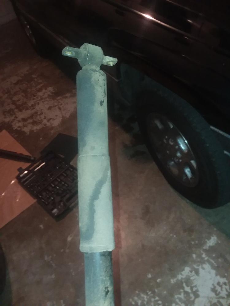 KYB Excel-G OEM Shocks Set for 1992-1999 Chevrolet C1500 Suburban RWD - Customer Photo From Karean Anthony