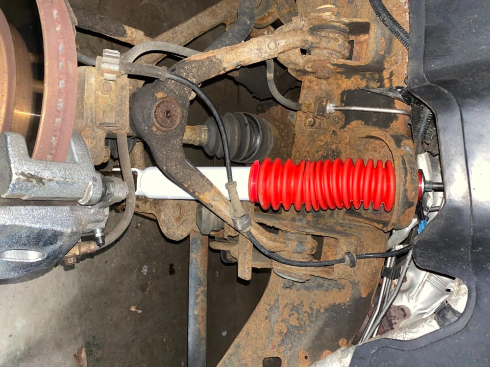 Skyjacker N8000 Nitrogen Gas Shocks Set for 1999-2006 GMC Sierra 1500 4WD w/2-3" lift - Customer Photo From Travis Johnson