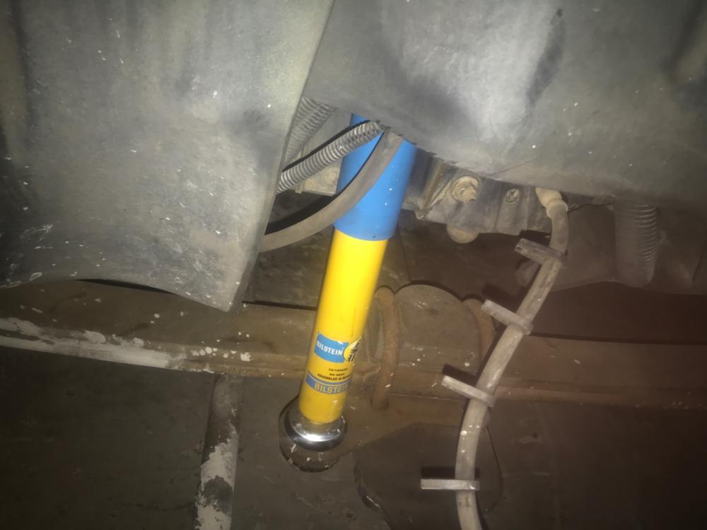 Bilstein B6 Shocks Front Pair for 2004-2009 GMC C5500 Topkick RWD - Customer Photo From zachary harris